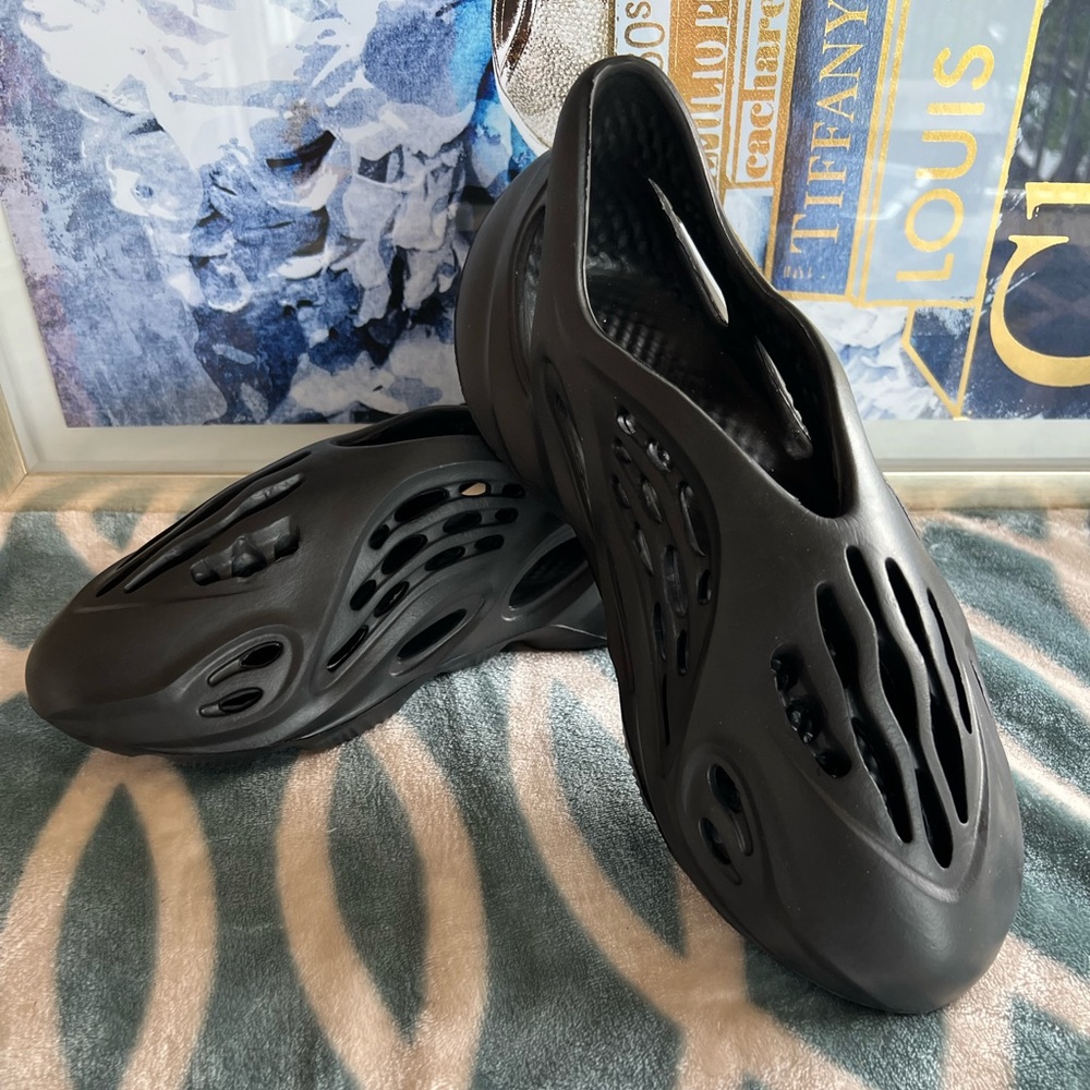 Unisex Foam Runner Shoes Garden Clog Shoes Slip-on Beach EVA Sandals Size 12